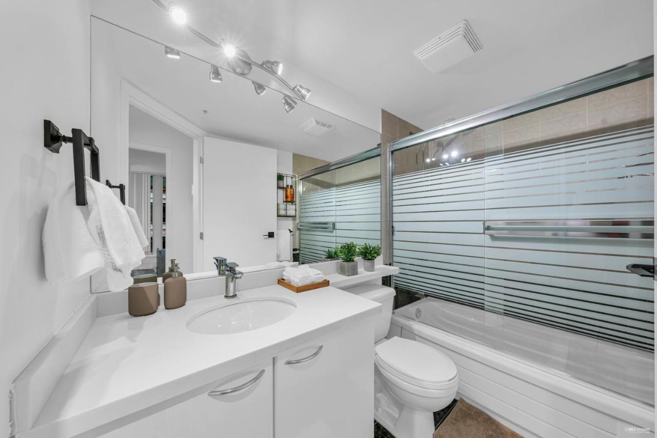 1-Br Condo In Downtown Coal Harbour With Parking And City Views Vancouver Exteriér fotografie