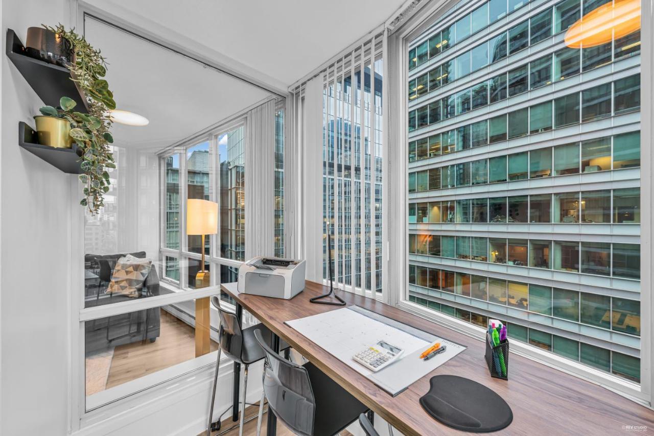 1-Br Condo In Downtown Coal Harbour With Parking And City Views Vancouver Exteriér fotografie